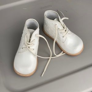 Boys walkers size 8 white